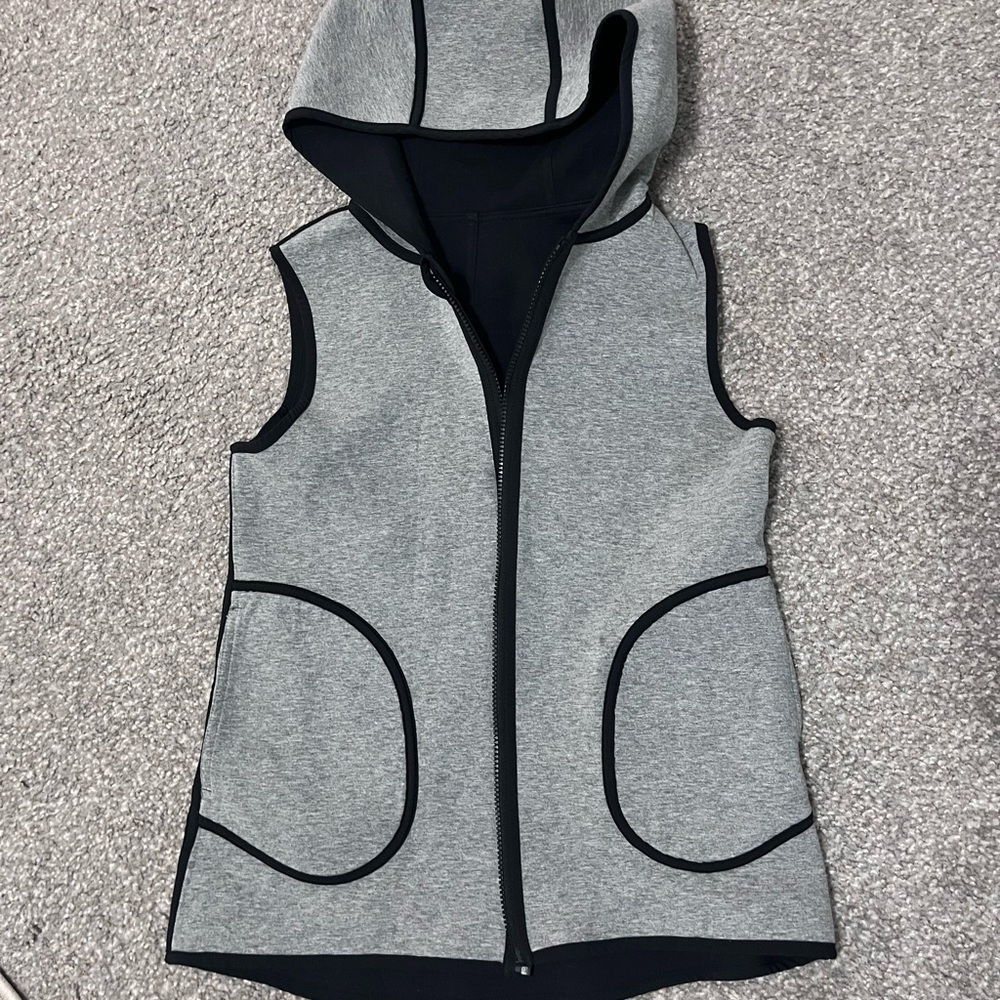 Lululemon Athletica reversible Gray Hooded Vest